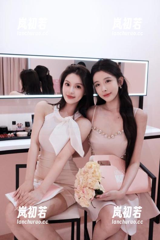 语画界-Miko酱 语画界 - Miko酱的厨娘风采:优雅图片合集,捕捉美味瞬间!