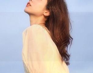 语画界 – 看！“周于希Sandy少女”的写真原图，毒舌点评让你重新认识美的真谛！