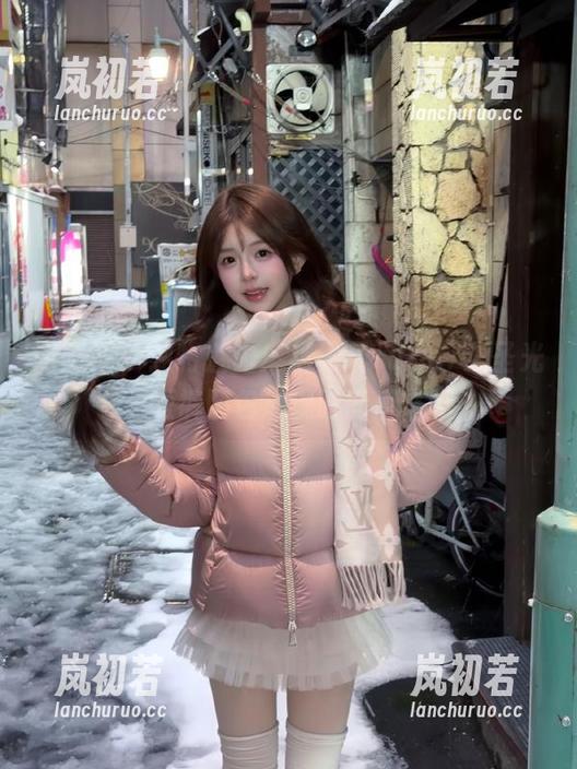 语画界-杨晨晨sugar 语画界 - 独特魅力!杨晨晨sugar无圣光短裤图包尽现时尚风格