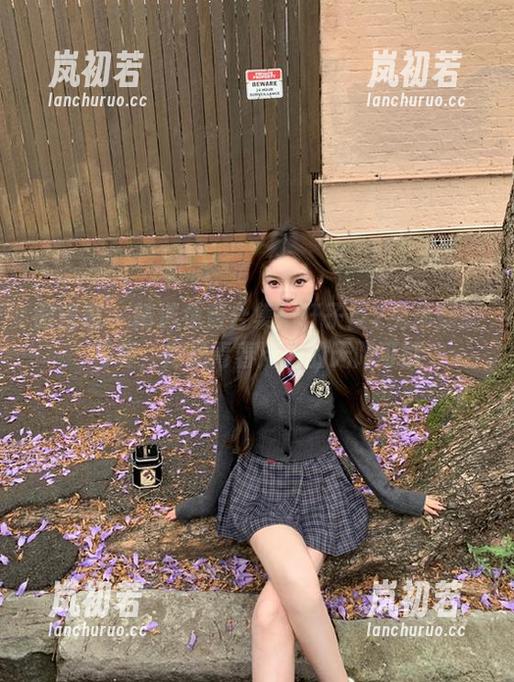 轩子巨2兔 微密圈 - 精选免费合集:轩子巨2兔体操服写真,尽显青春活力的无限可能