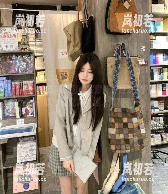 轩子巨2兔 微密圈 - 高清套图:探索轩子巨2兔学姐的独特魅力与迷人风格