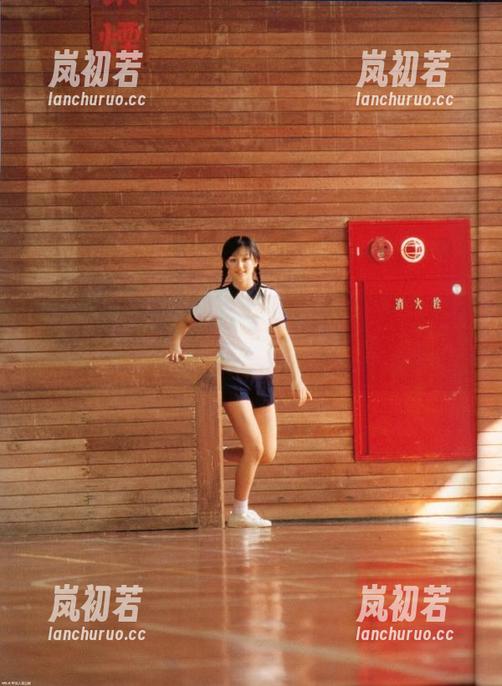 轩子巨二兔 微密圈 - 超美的轩子巨二兔蕾丝写真合集,图集中的每一张都散发着无尽魅力!