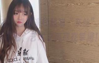 霓裳羽衣，过期米线线喵“灰丝”写真全集下载，艺术之美尽在掌握！