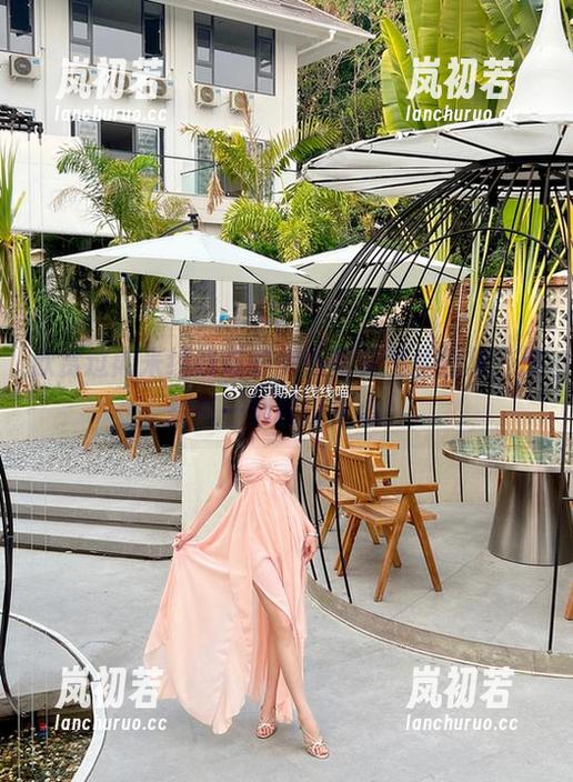 过期米线线喵 欣赏过期米线线喵的女仆写真图片合集,捕捉每一刻的少女心!