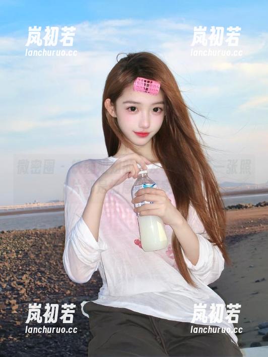 铁锤姐姐 微密圈 - 铁锤姐姐的女友写真:每一张照片都是情感的真实流露
