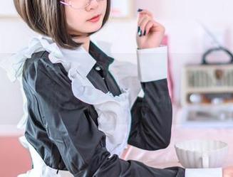 探索青水百合子的全套空姐写真，感受她的独特魅力与风格