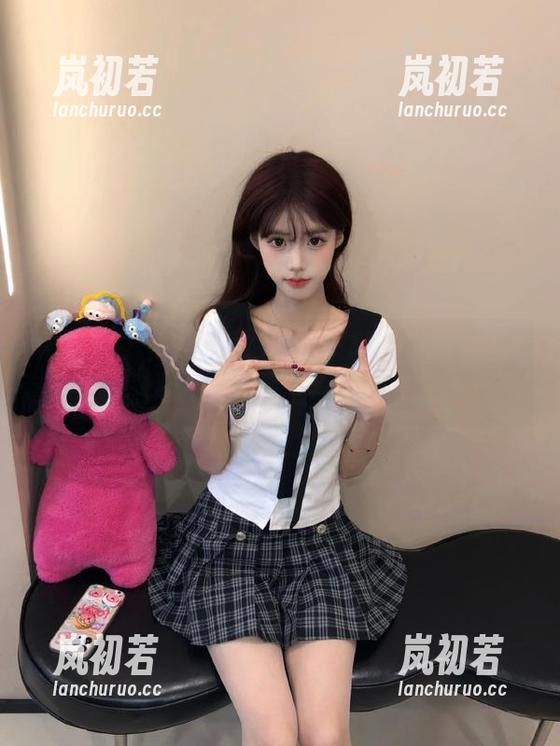 青豆客 - 高清照片揭晓：施忆佳妹妹的迷人瞬间，你心动了吗？