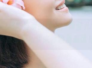 青豆客 – 拥抱夏季的阳光，颖莹儿YY吊带写真资源合集，快来体验清新诱惑吧！