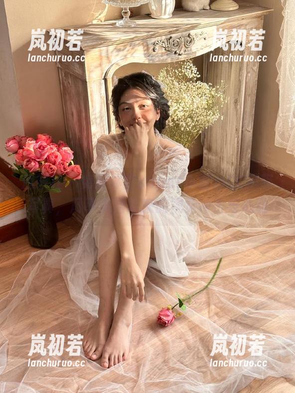 魅妍社-sugar小甜心CC 魅妍社 - 免费体验sugar小甜心CC吊带写真,尽享美图带来的视觉冲击与心动